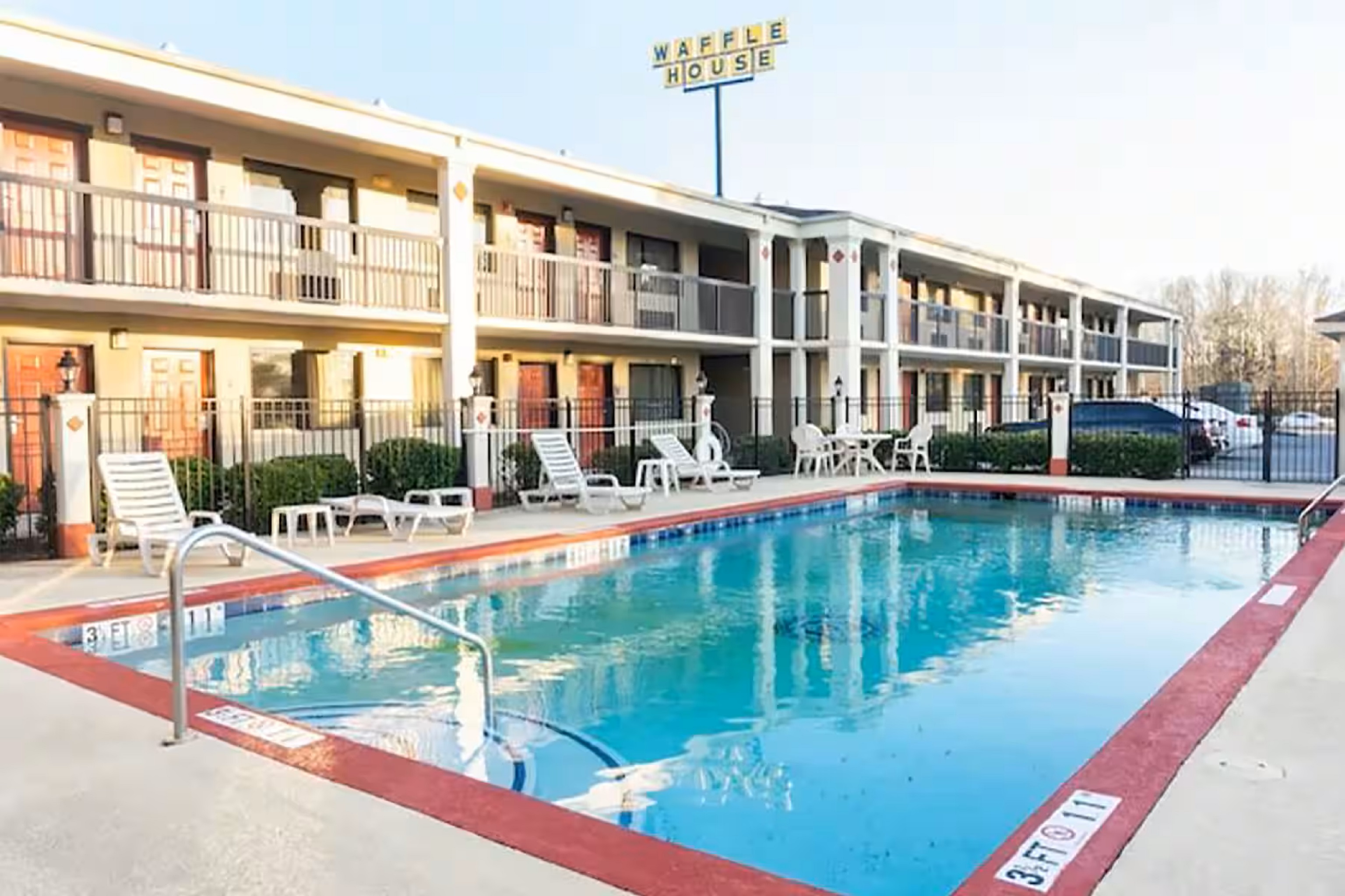 Days Inn By Wyndham Adairsville