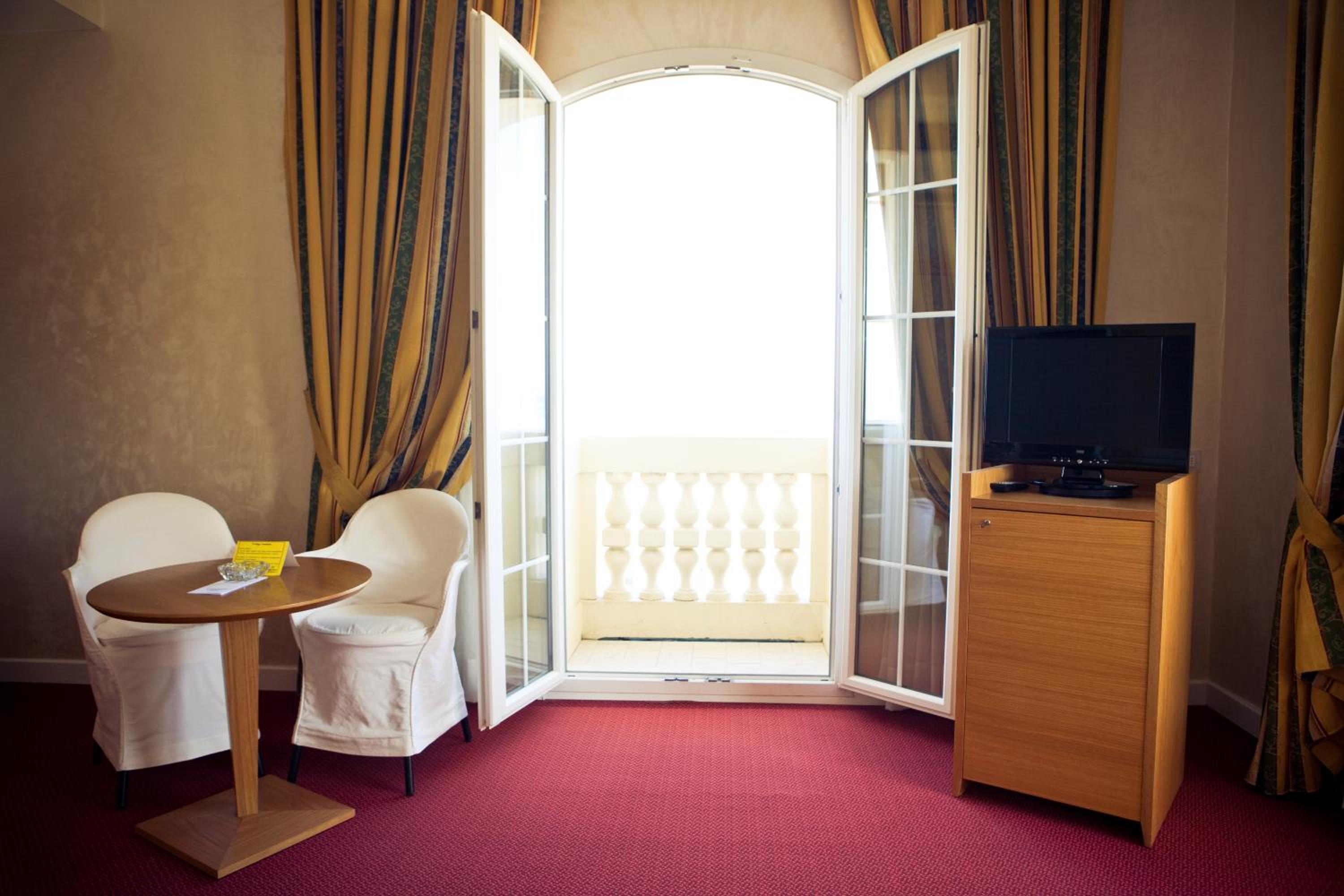 Grand Hotel