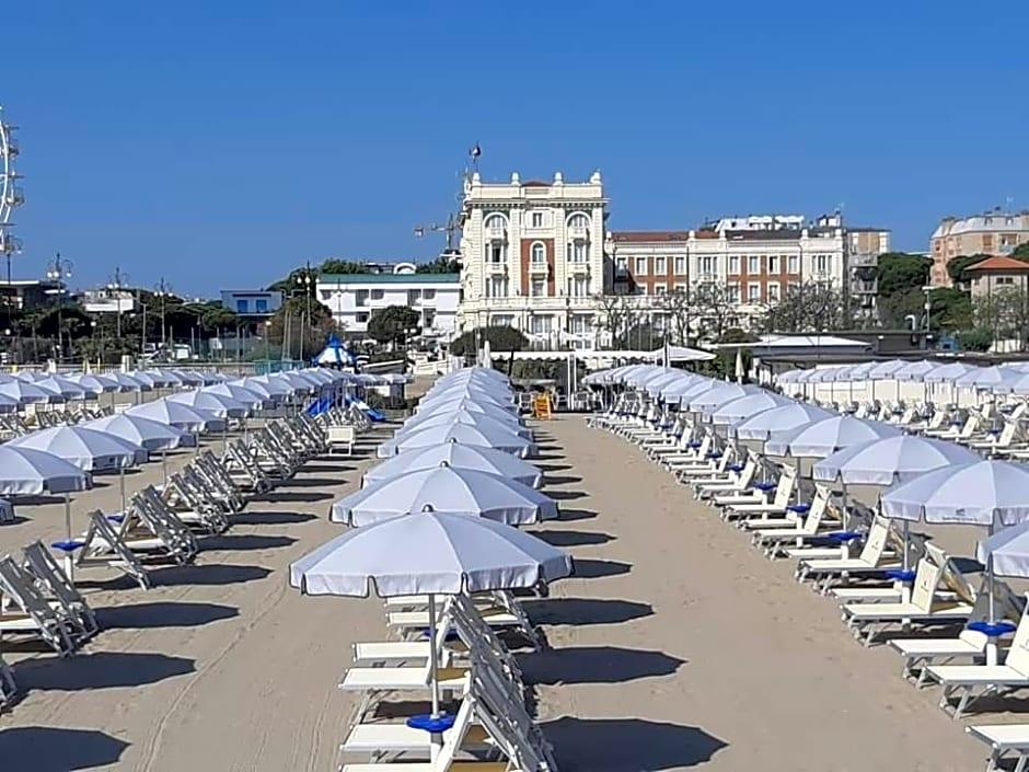 Grand Hotel