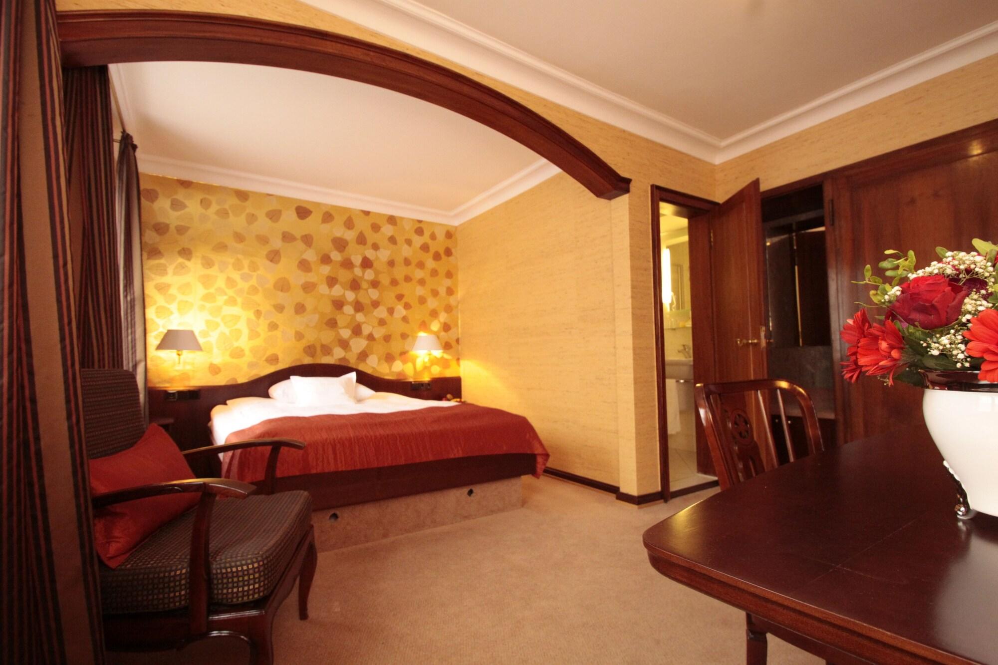 Hotel Oberkirch by null