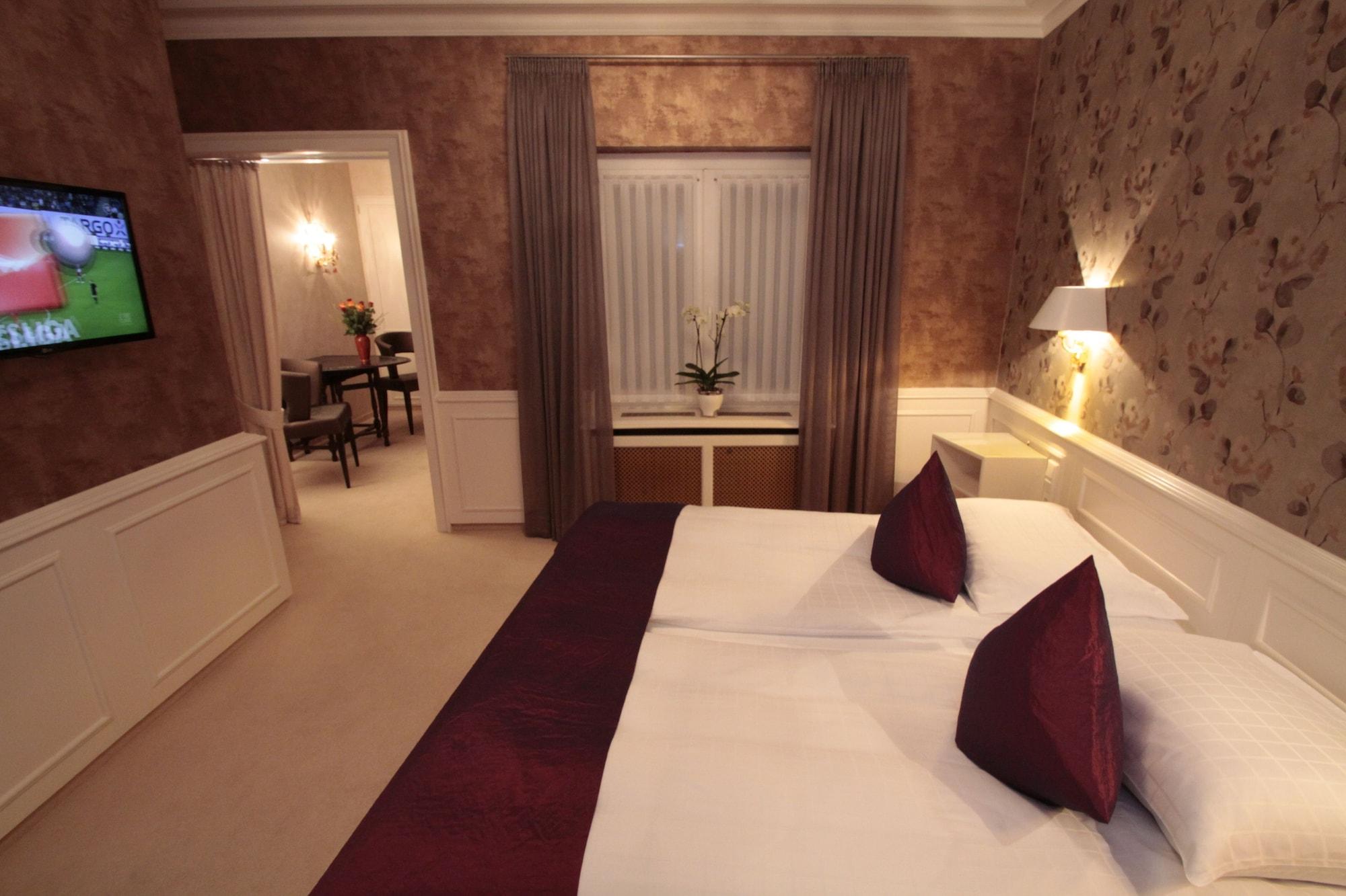 Hotel Oberkirch by null