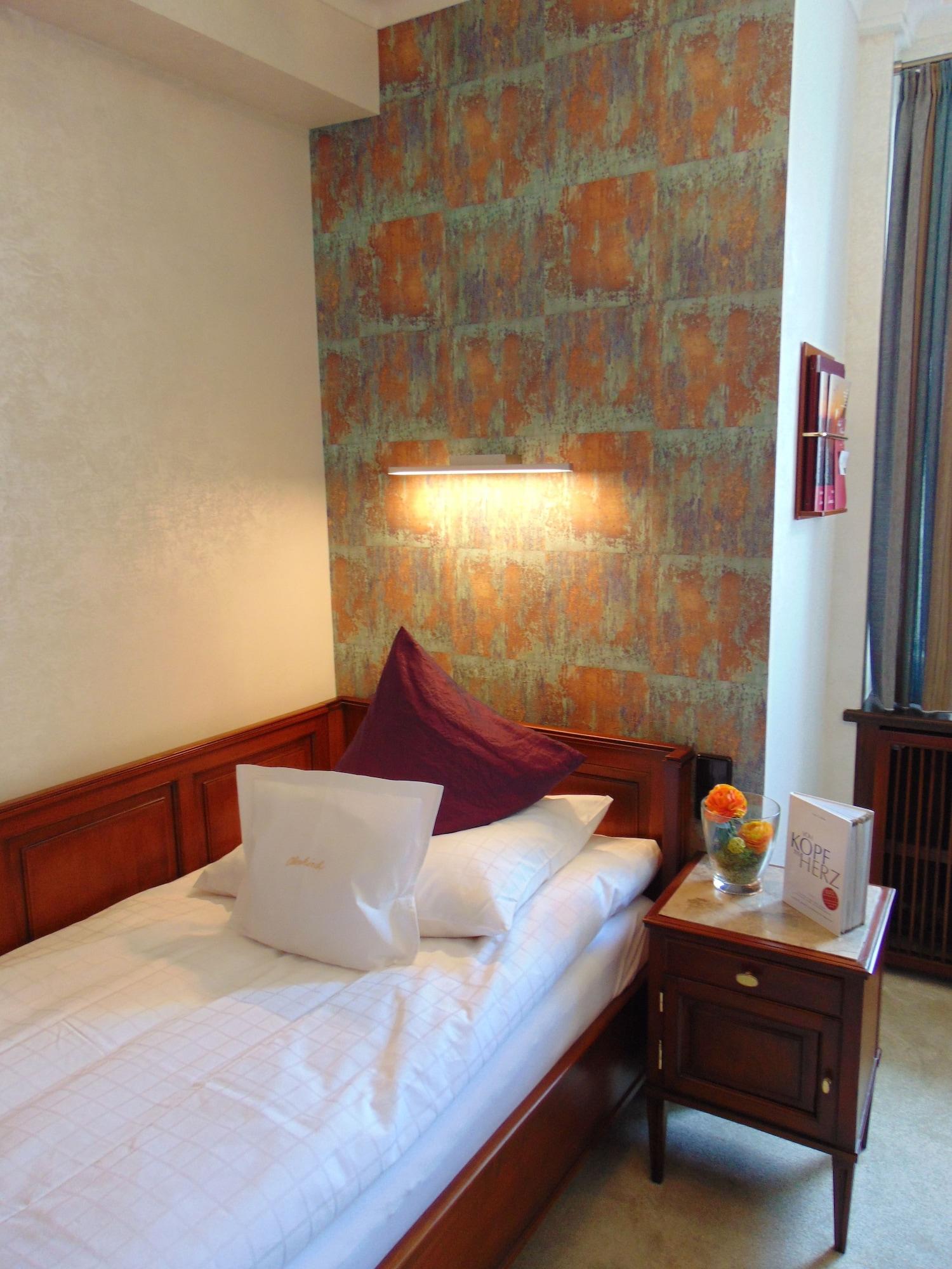 Hotel Oberkirch by null