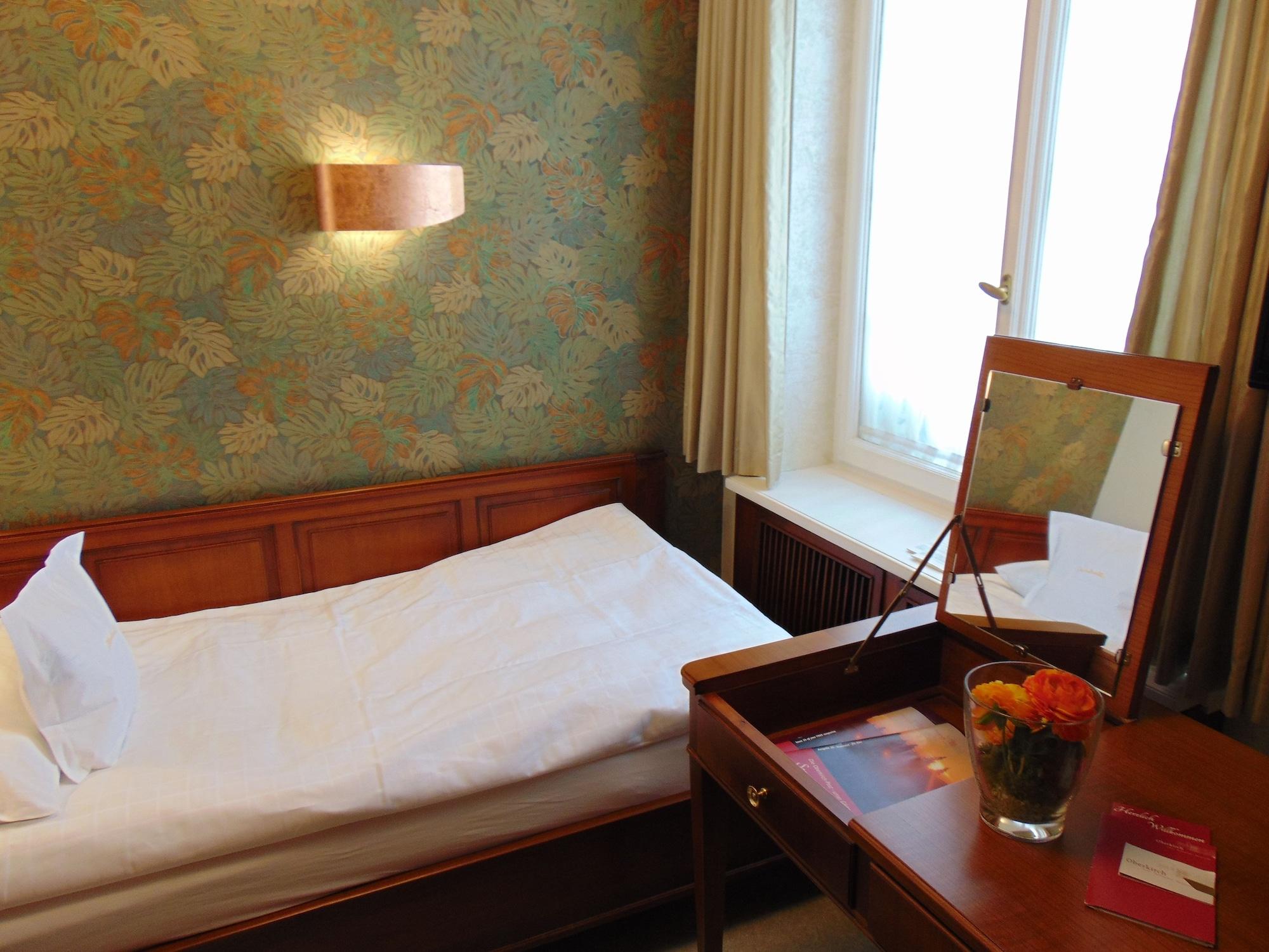 Hotel Oberkirch by null