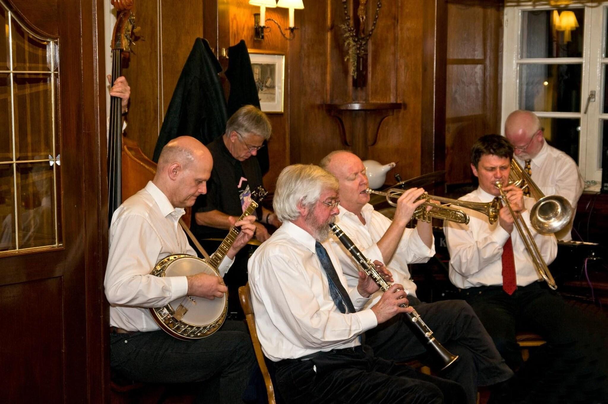 Schwarzwälder Hof by null