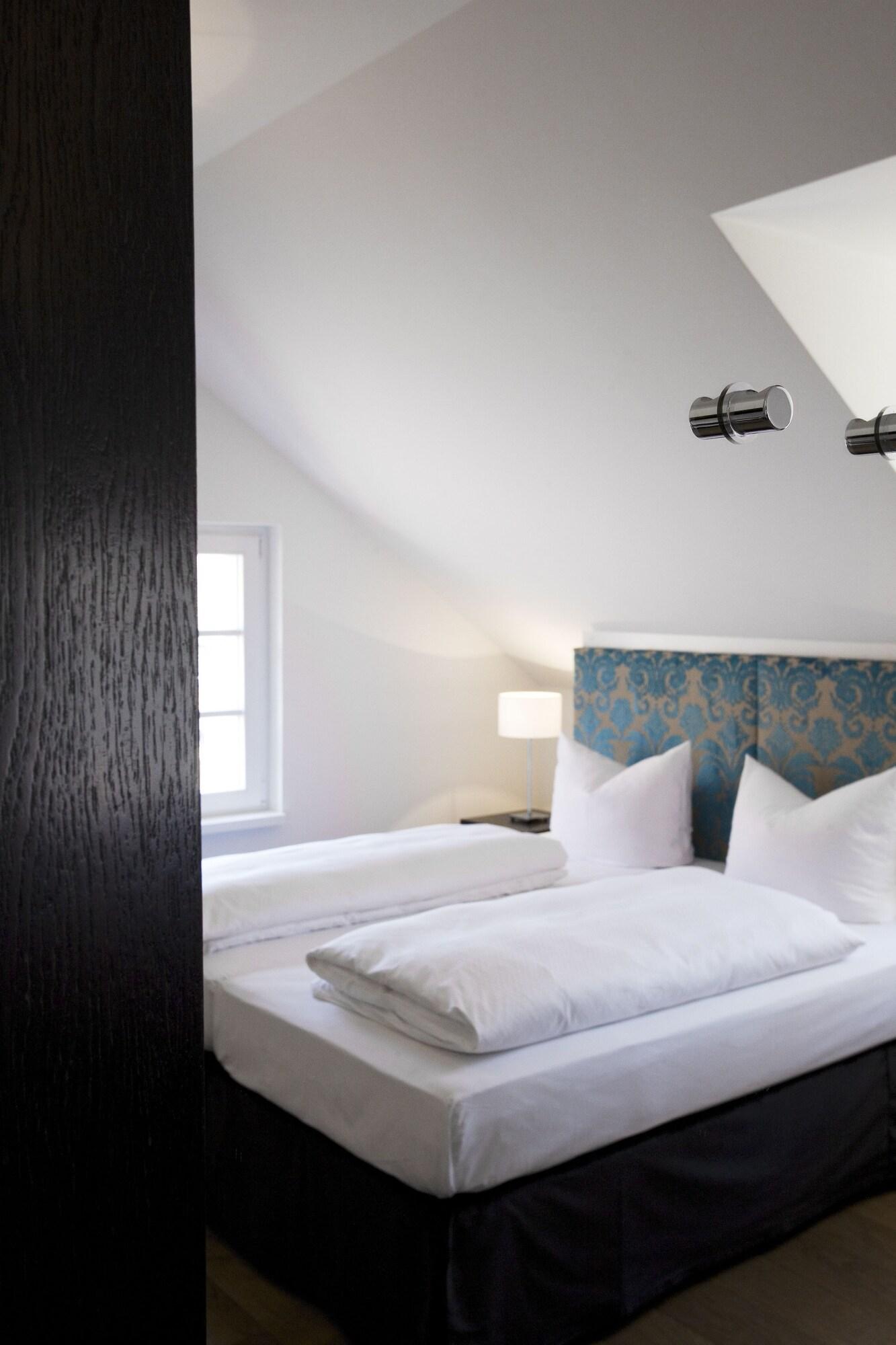 Schwarzwälder Hof by null