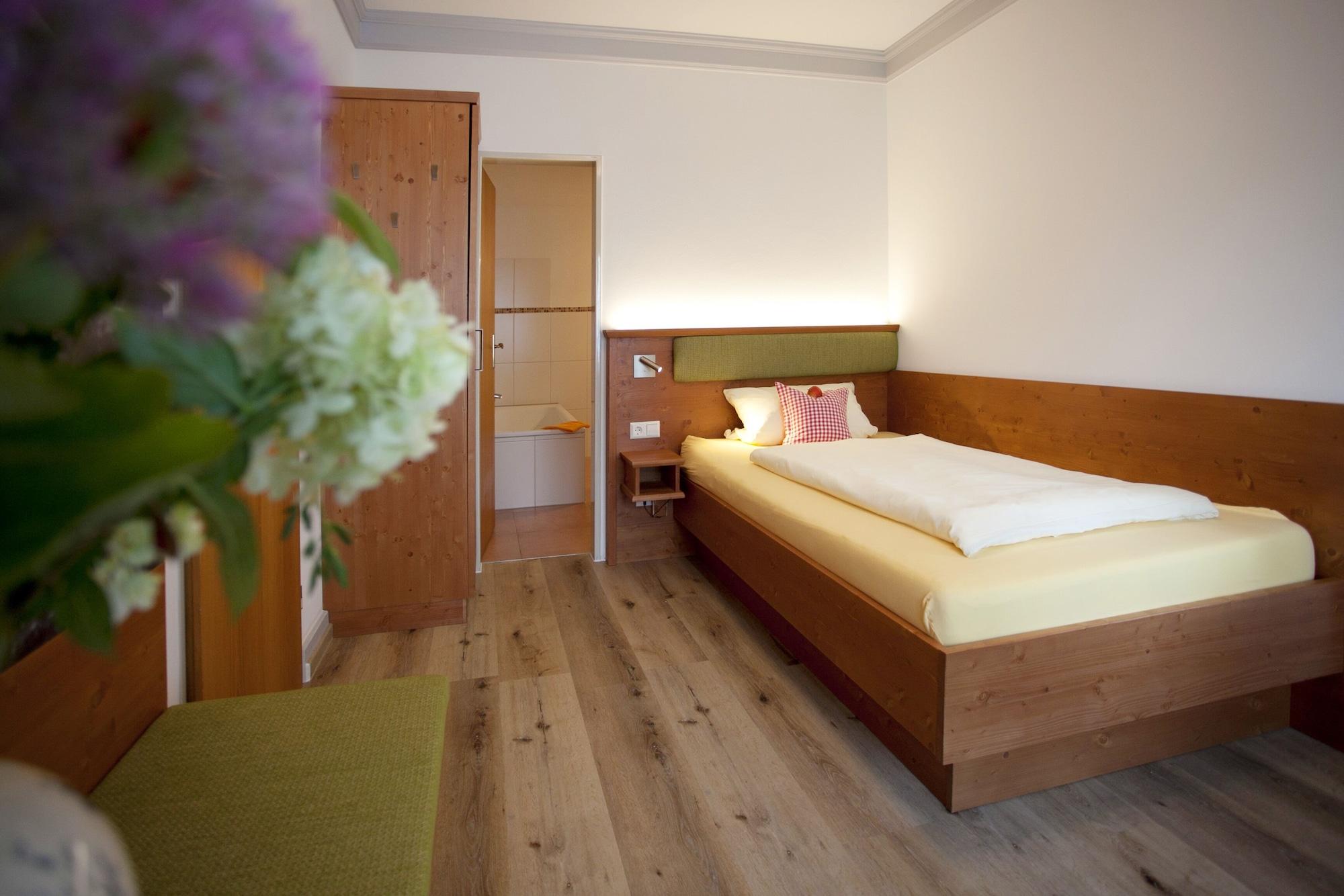 Berghotel Wiedener ECK - Lorenz Wissler by null