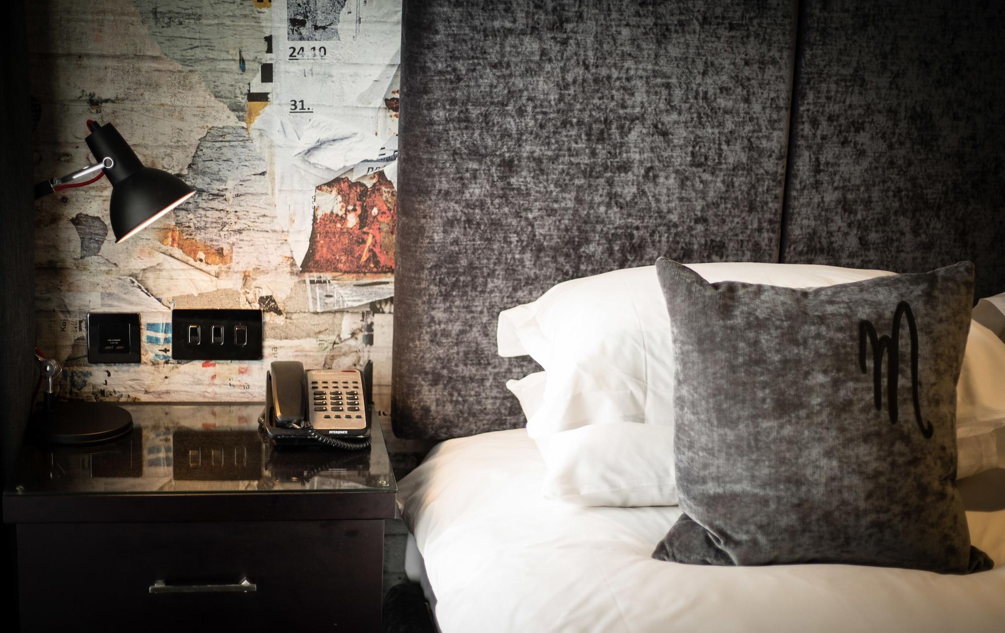 Malmaison Reading by null