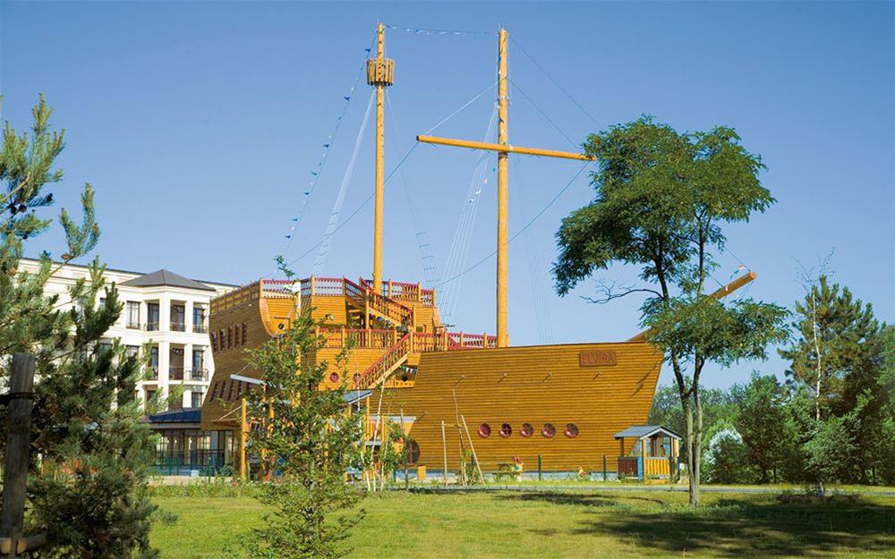 Yachthafenresidenz Hohe Düne Hotel image