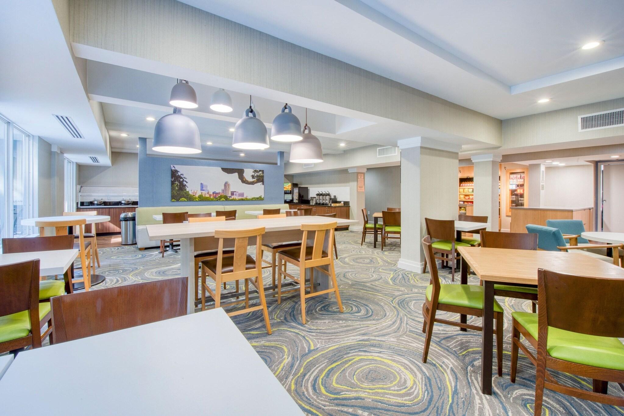 Fairfield Inn & Suites Raleigh Crabtree Valley