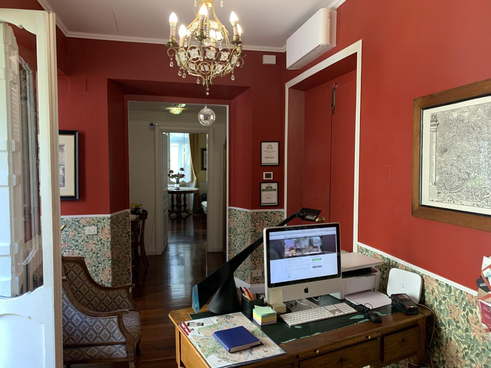 Relais Teatro Argentina by null