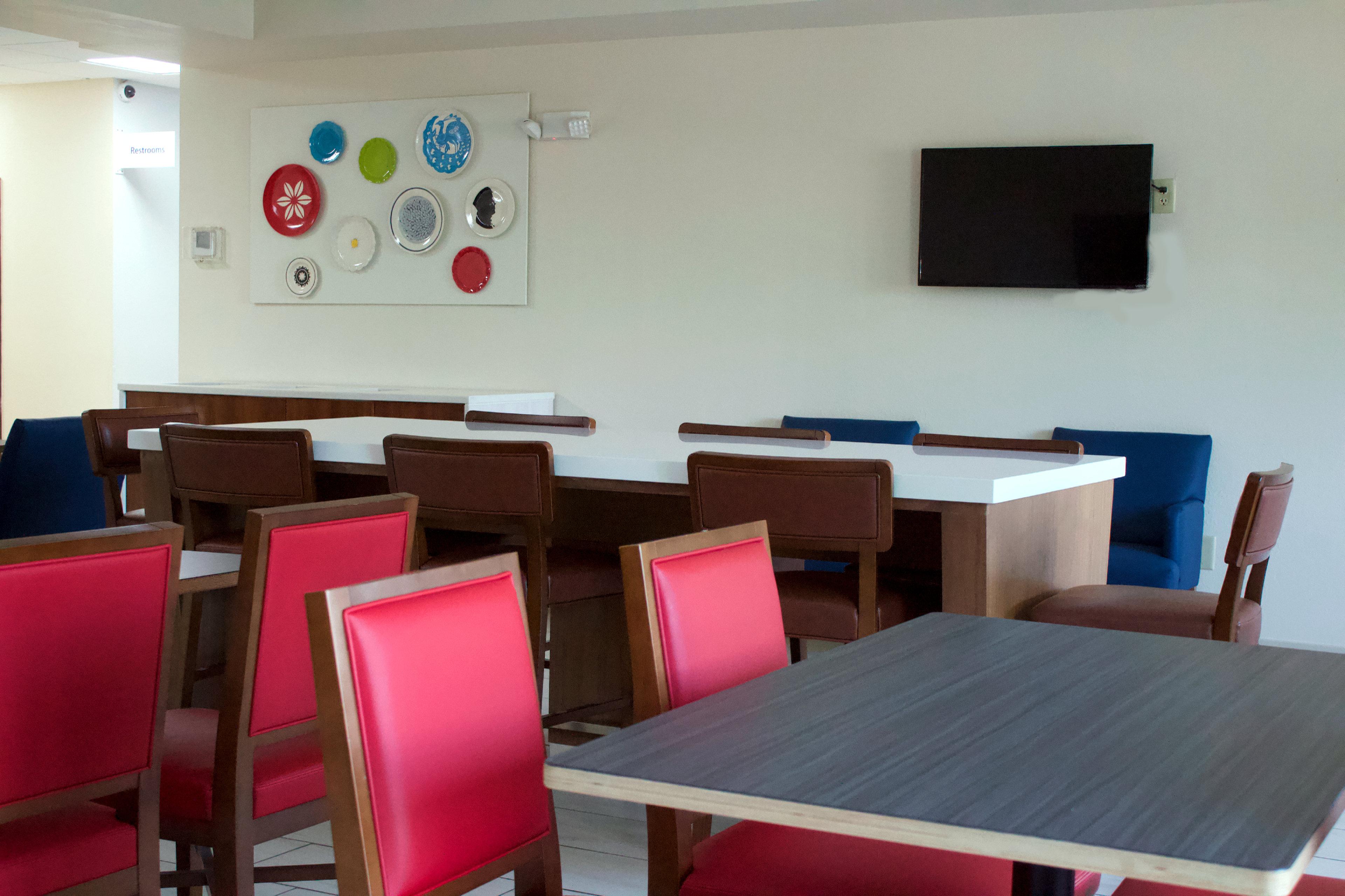 Holiday Inn Express & Suites Wilson-Downtown IHG