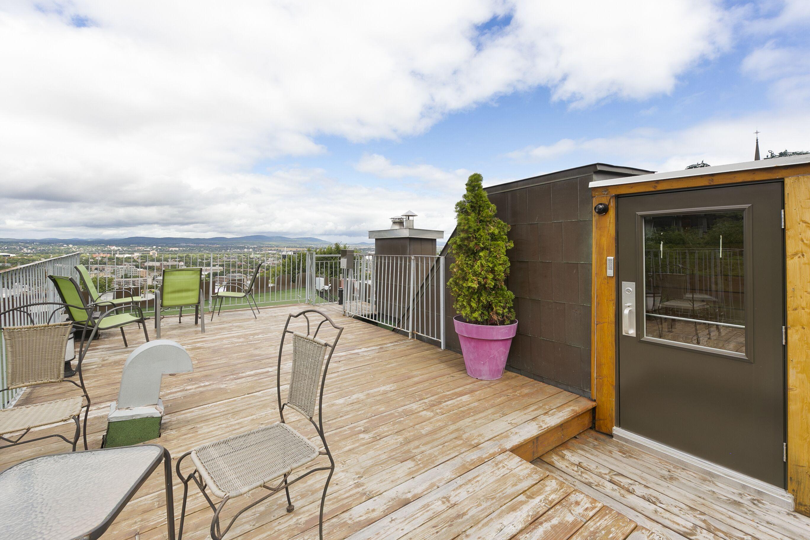 Chateau des Tourelles by null