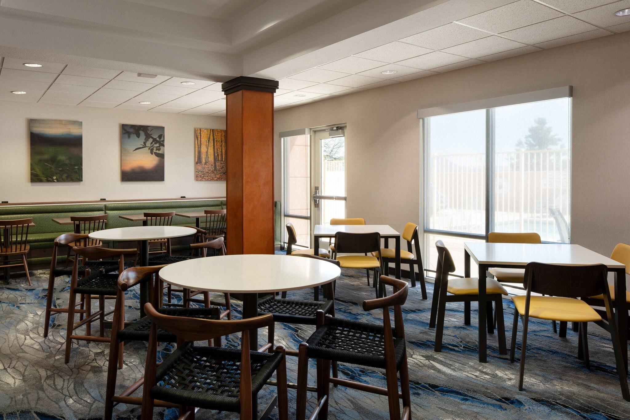 Fairfield Inn & Suites Redding
