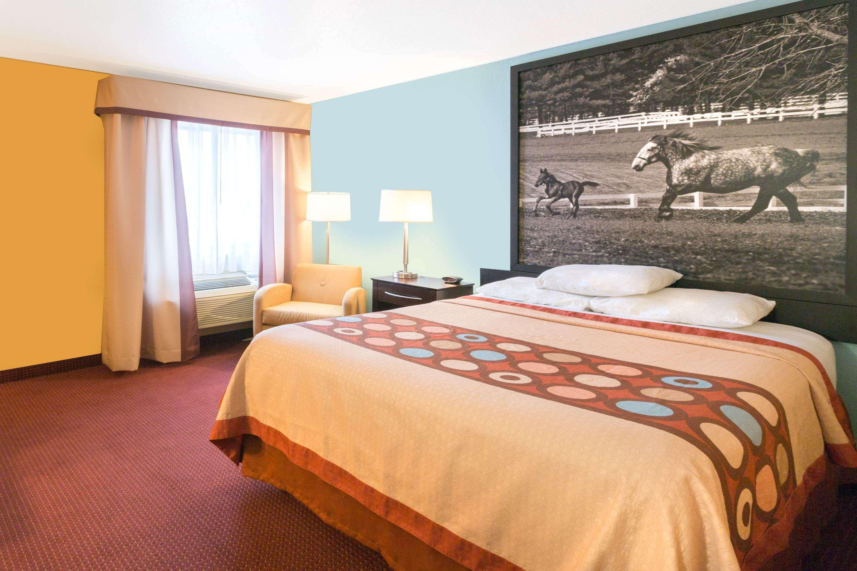 Super 8 By Wyndham Richmond