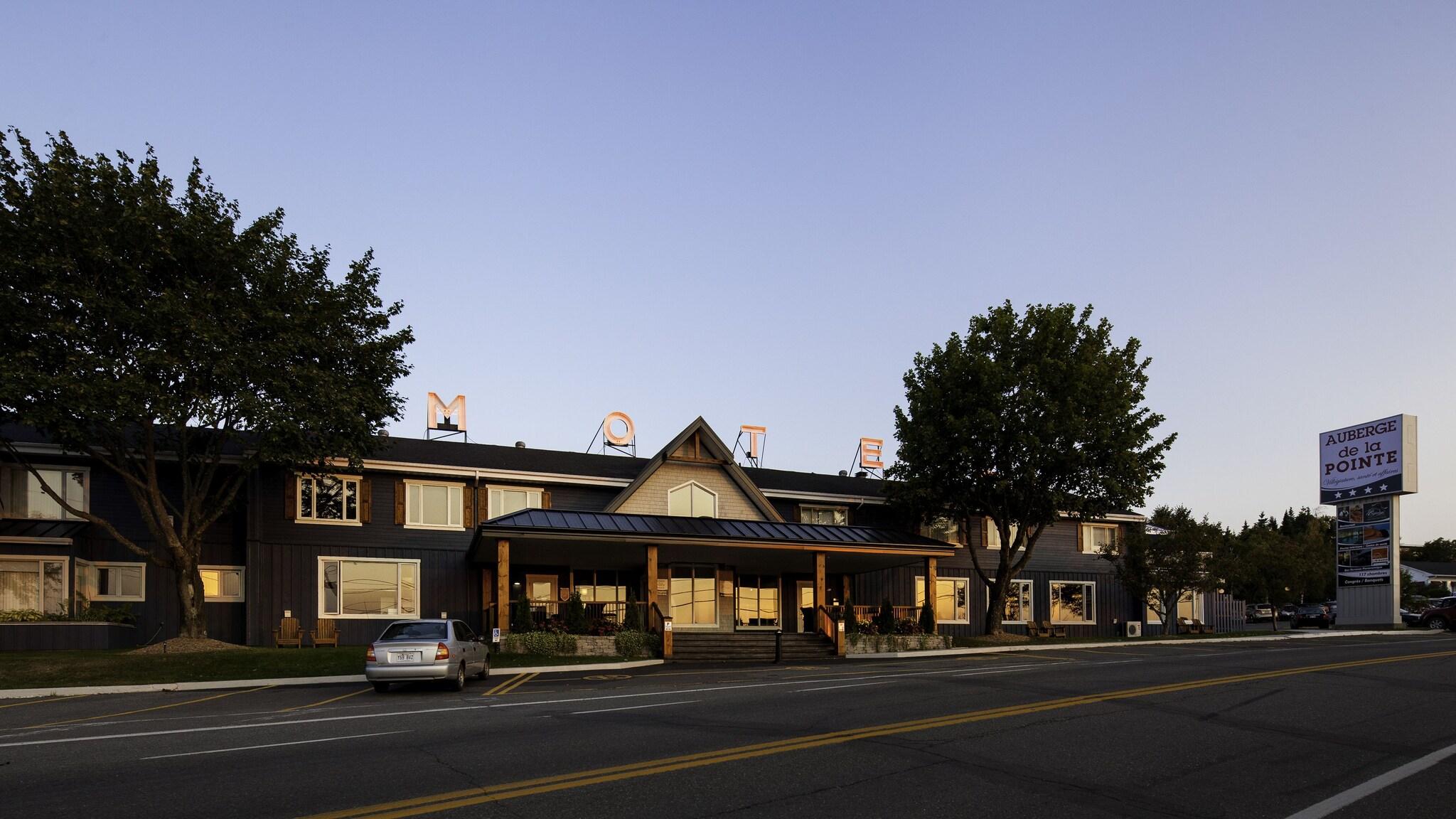 Auberge De La Pointe by null