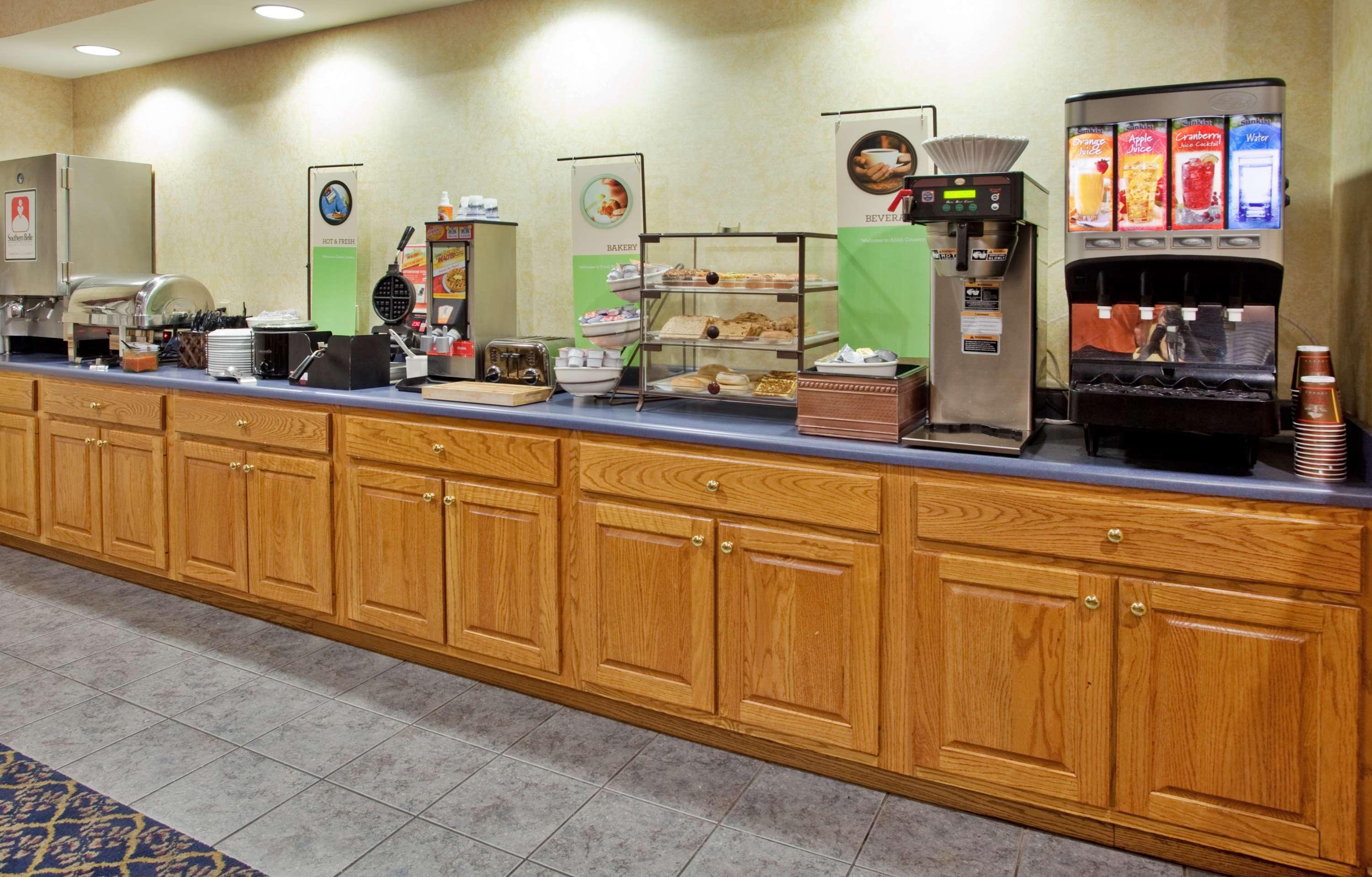 Country Inn & Suites by Radisson, Somerset, KY