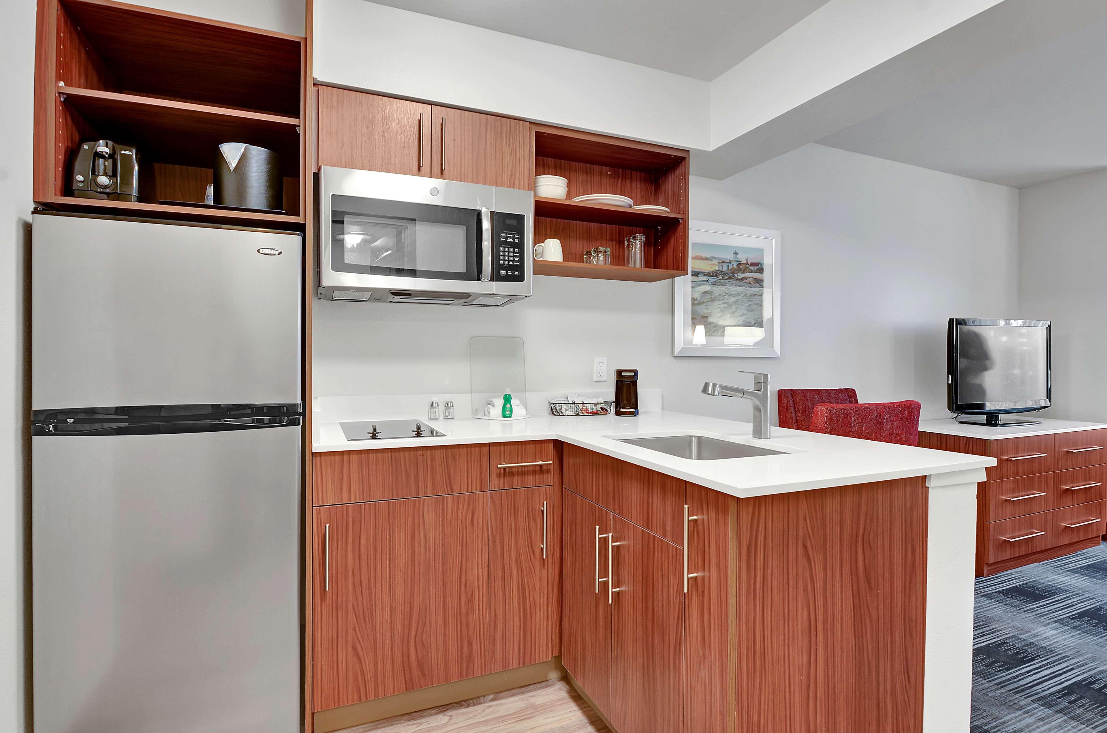 Executive Residency By Bw Navigator Inn & Suites