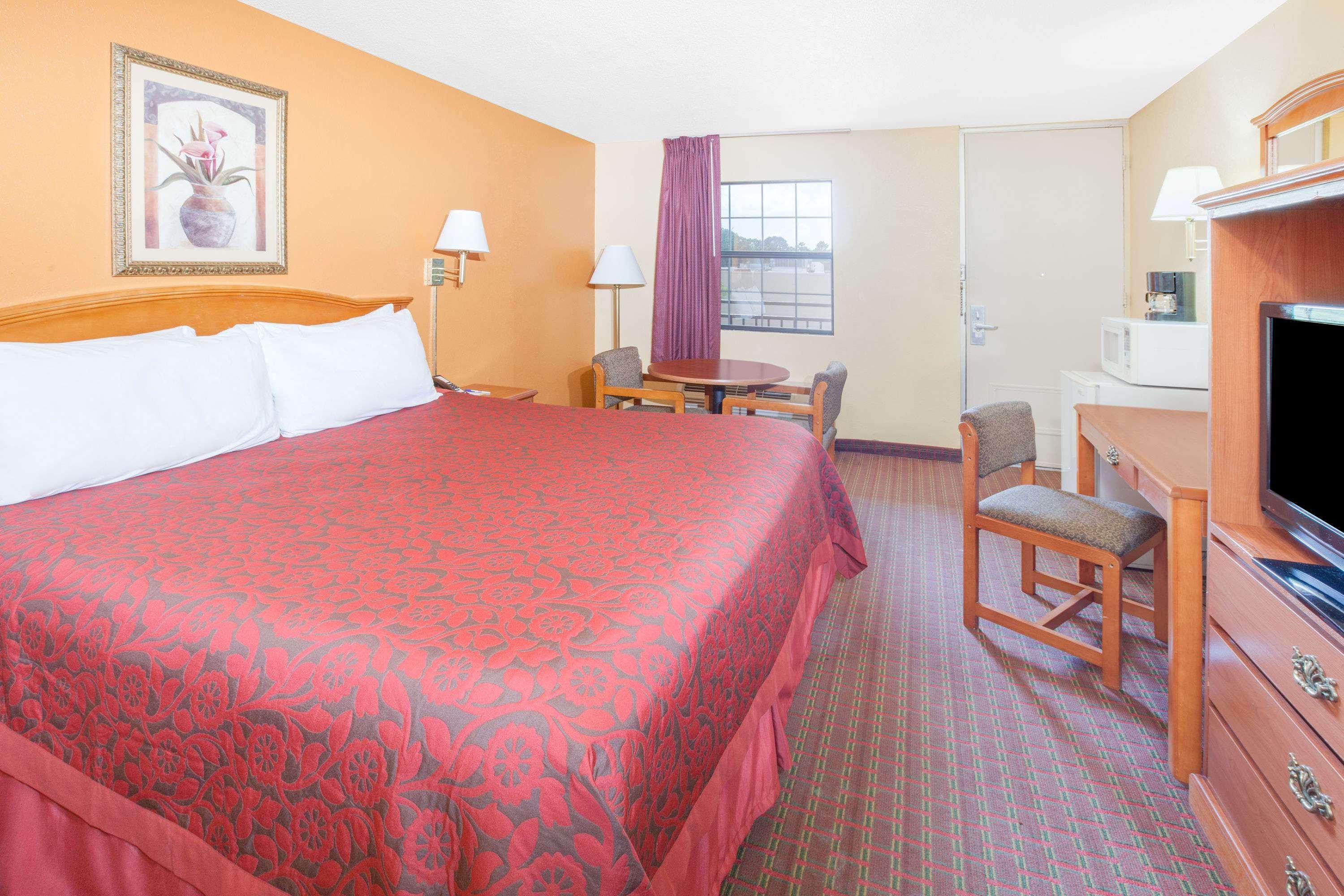 Days Inn by Wyndham Searcy