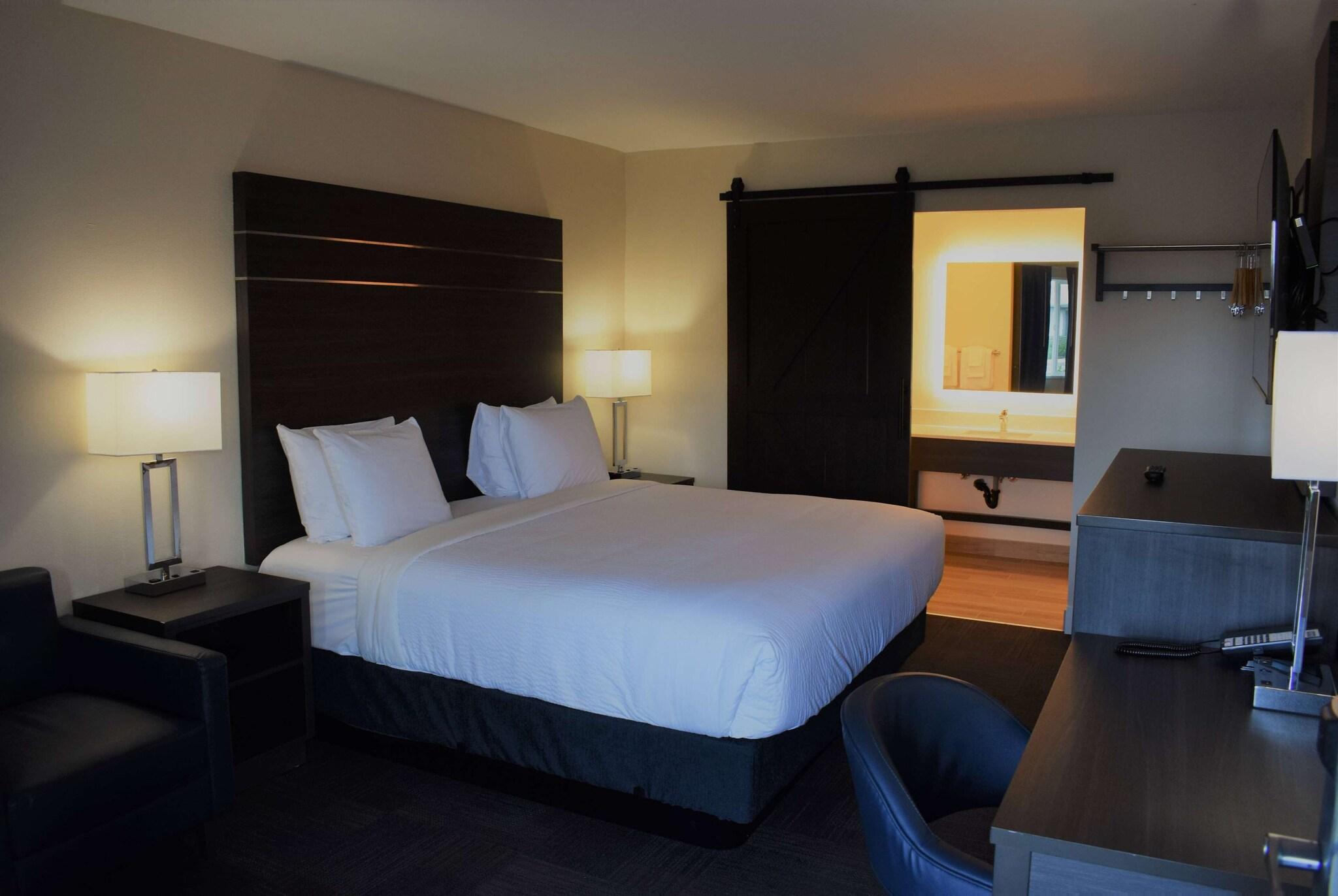 Travelodge by Wyndham Santa Rosa Wine Country