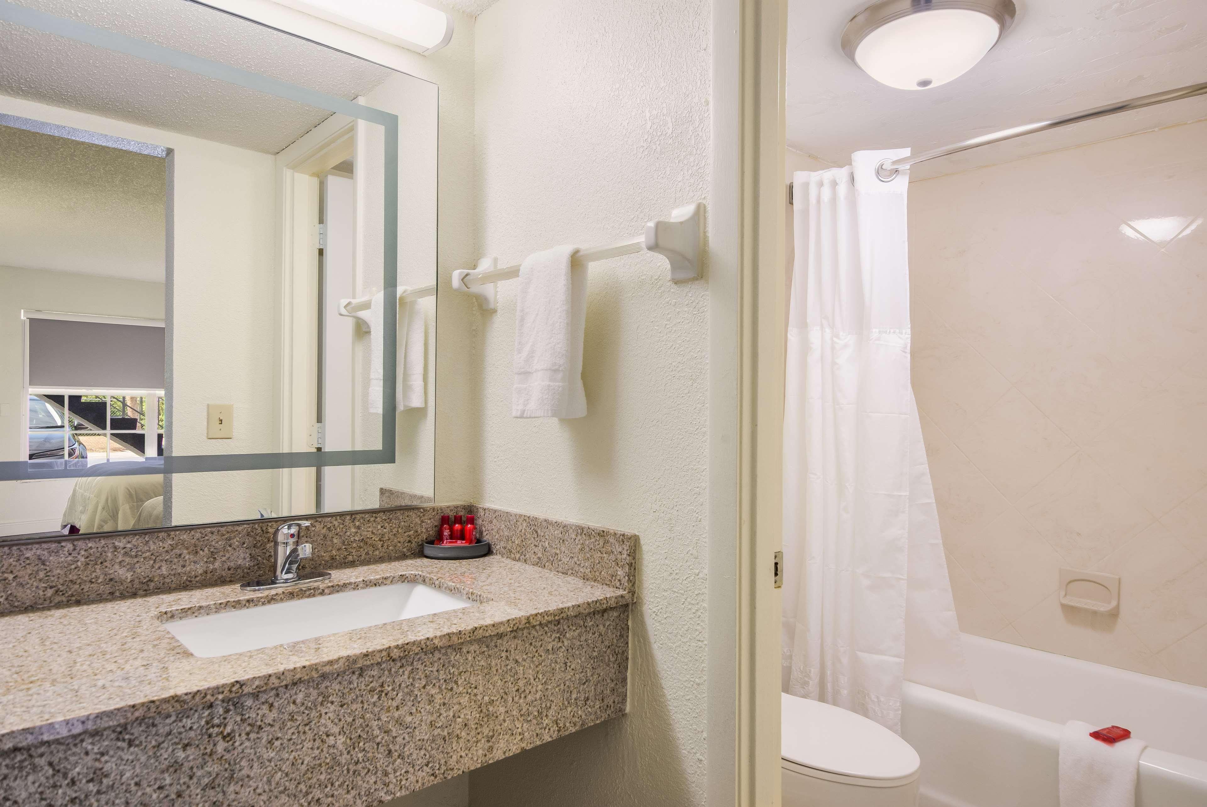 Surestay By Best Western Sarasota Lido Beach