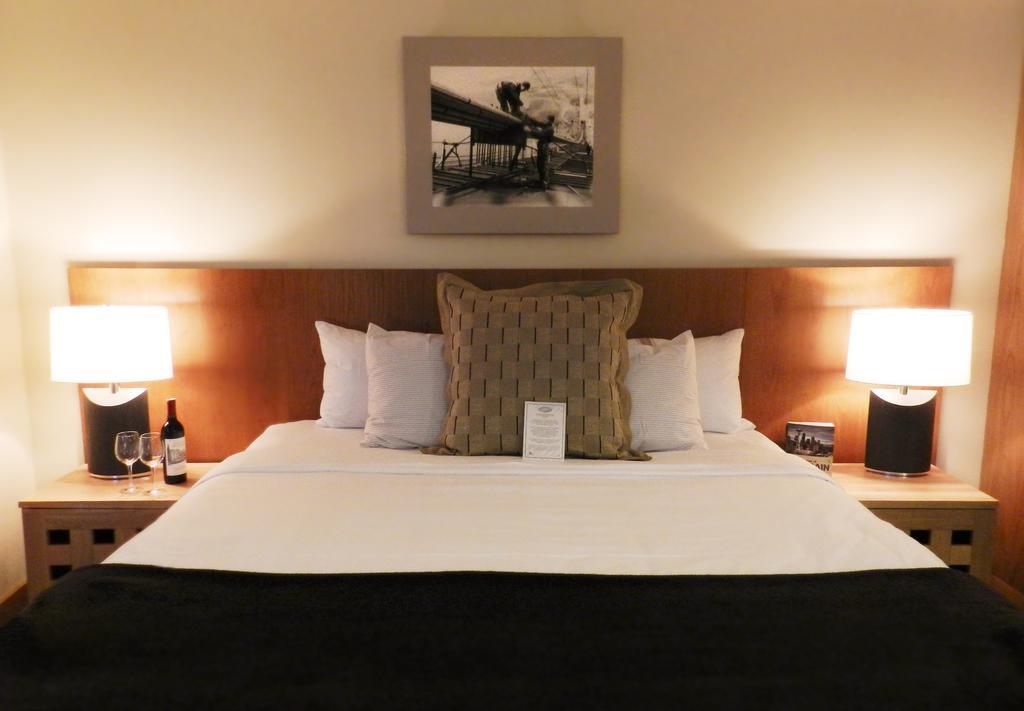 Cedarbrook Lodge by null