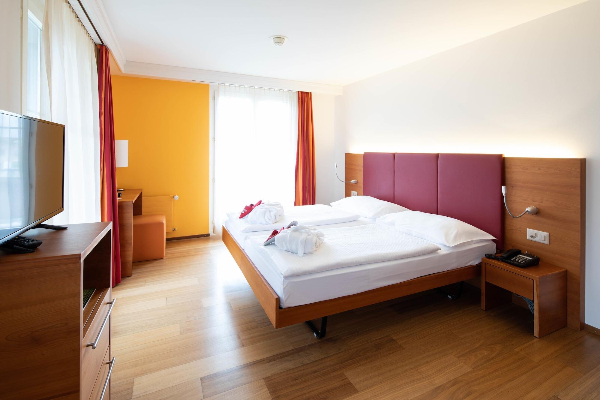 Parkhotel Schoenegg by null