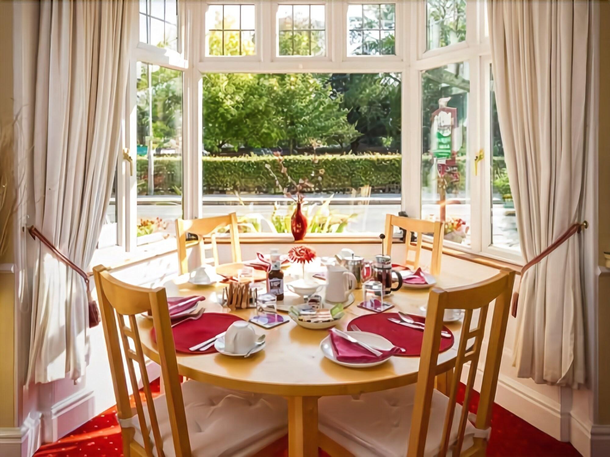 Ashgrove House - Guest house