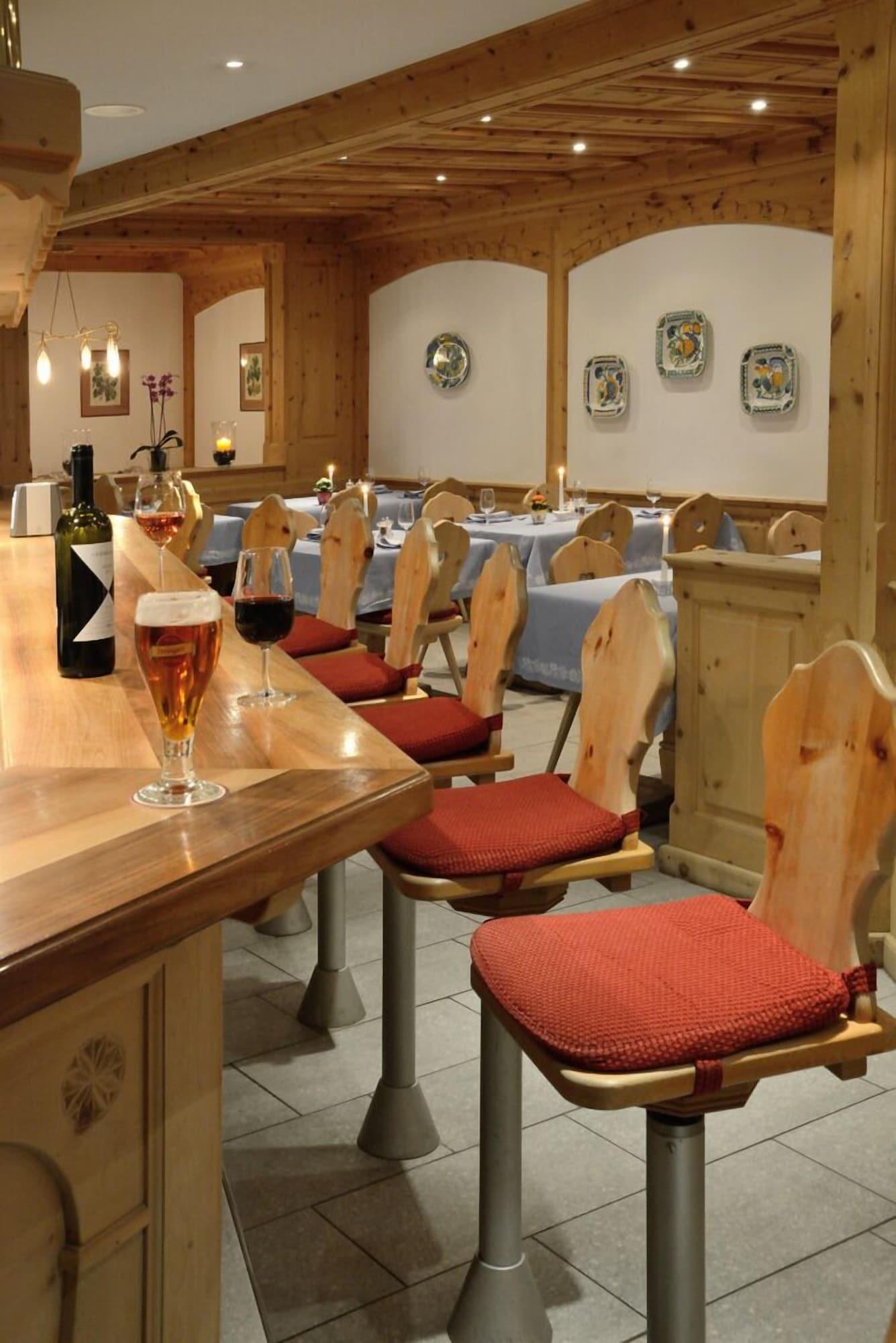 Hotel Corvatsch by null