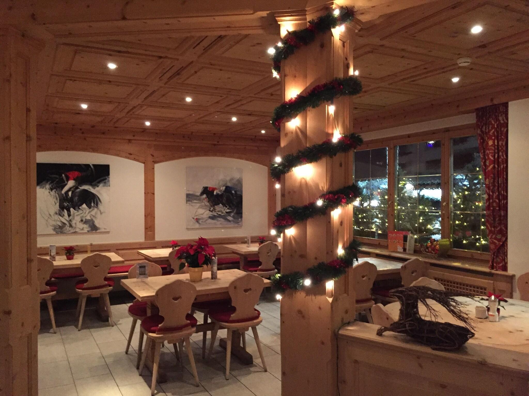 Hotel Corvatsch by null