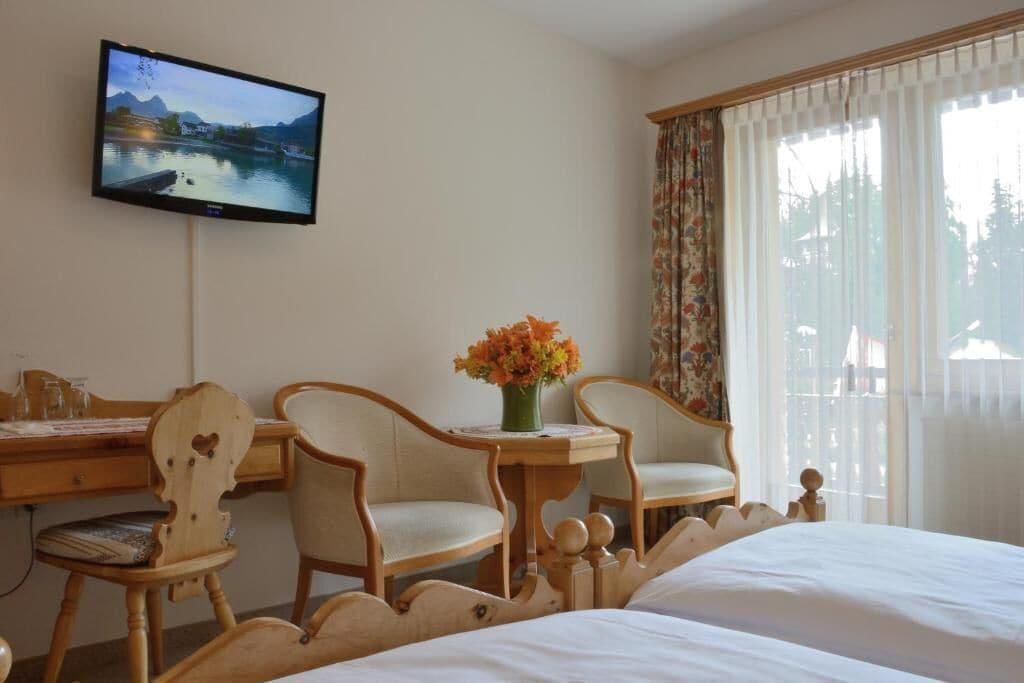 Hotel Corvatsch by null