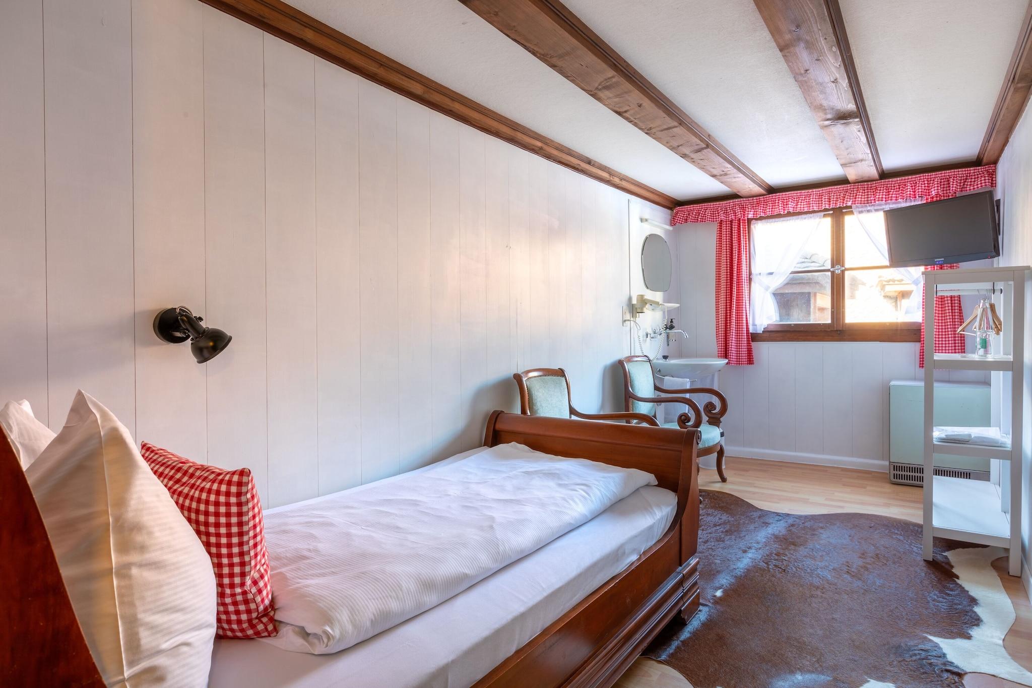 Schloss-Hotel Swiss-Chalet