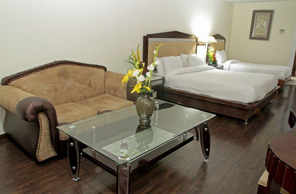 Hotel The Residency