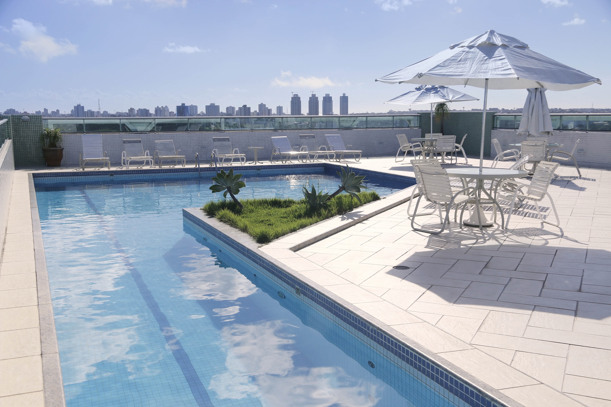 Iguatemi Business Flat by null