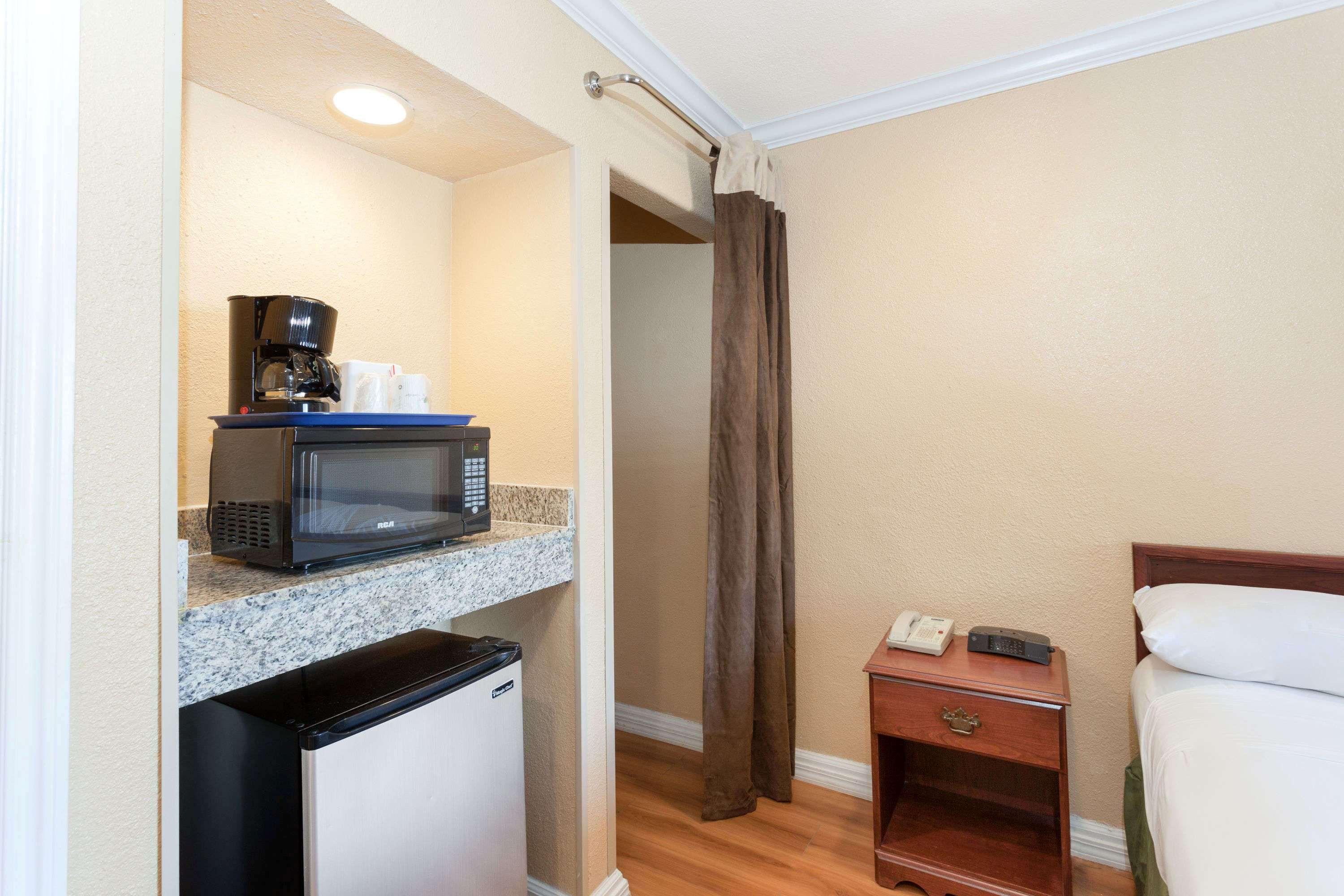 Travelodge By Wyndham El Cajon