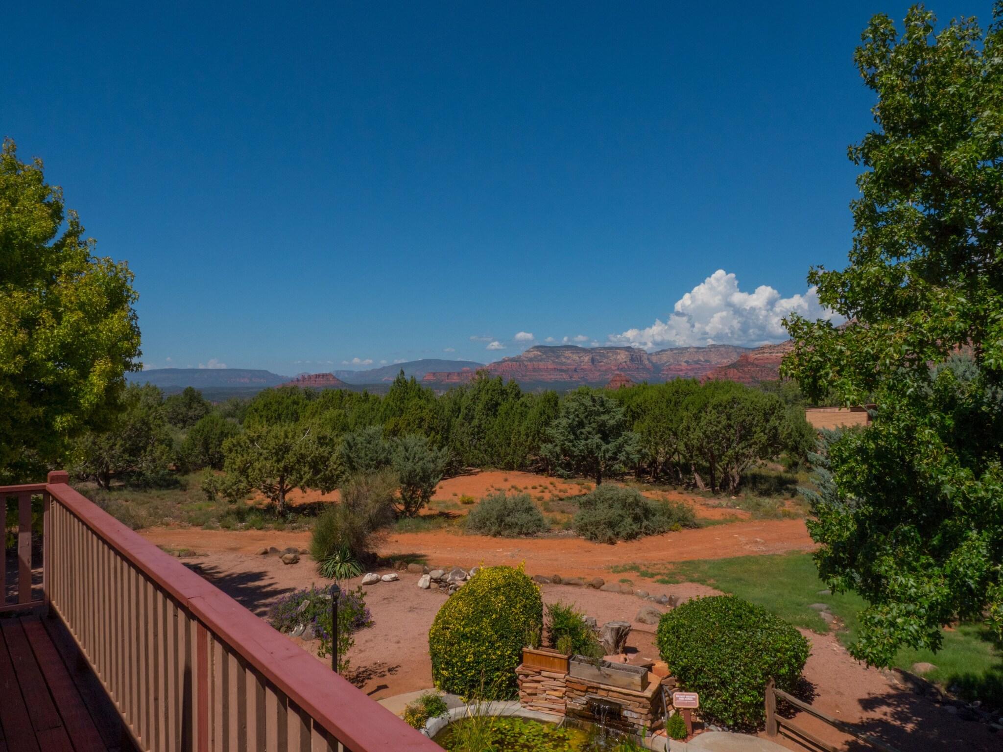 Sky Ranch Lodge by null