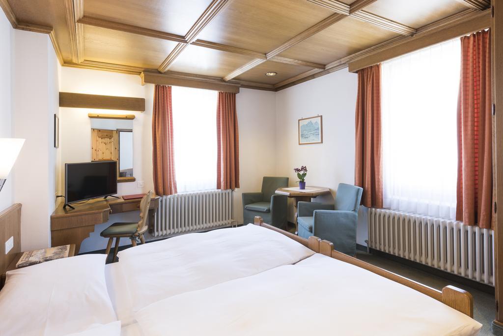 Hotel Chesa Languard by null