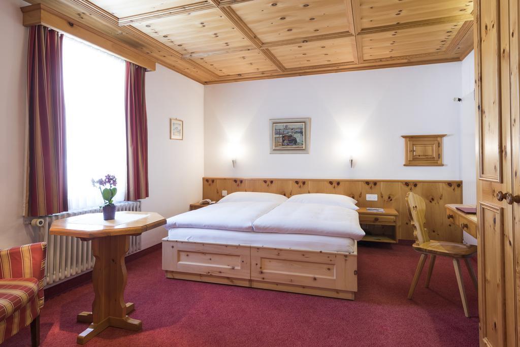 Hotel Chesa Languard by null