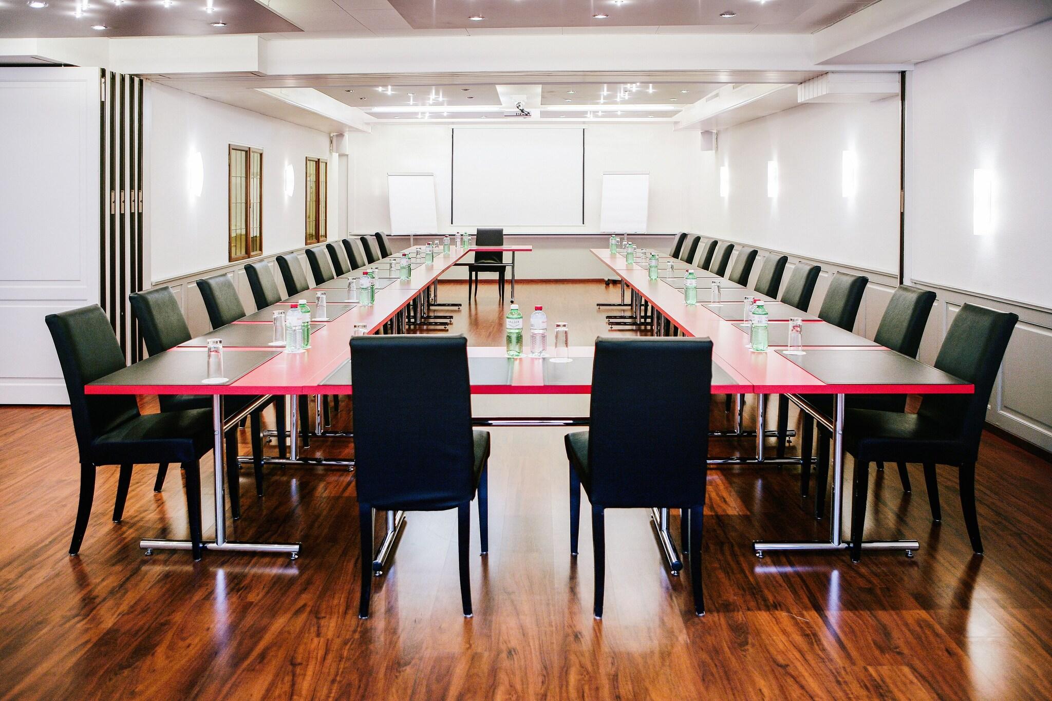 Hotel Murtenhof & Krone by null