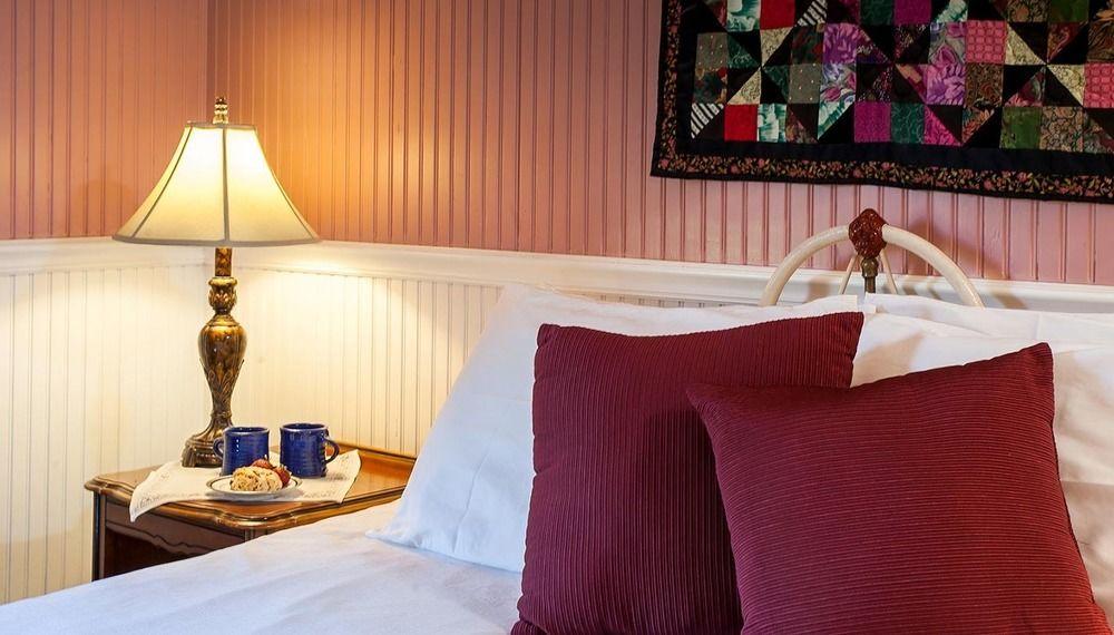 Calistoga Wine Way Inn by null