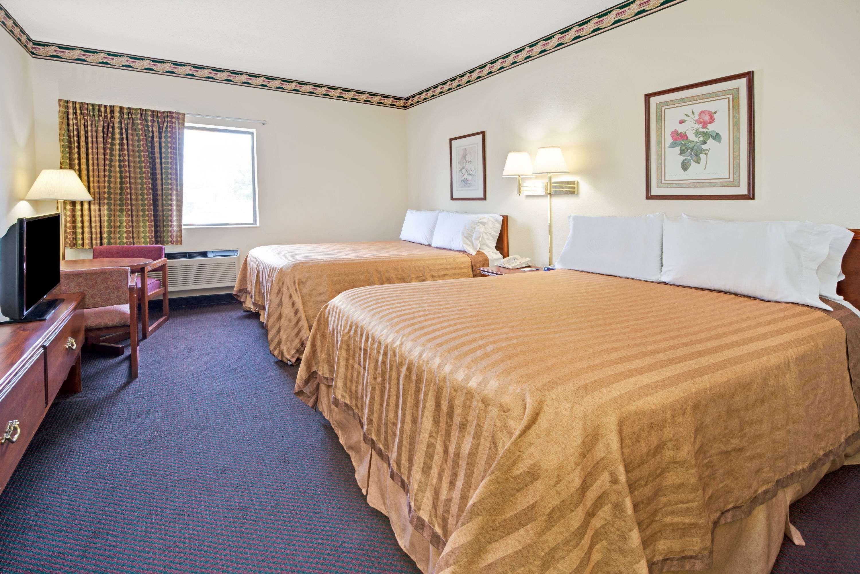 Travelodge By Wyndham St. Louis