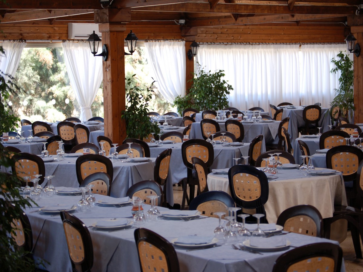 Kamarina Resort