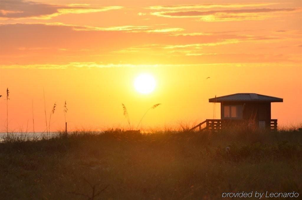 Lido Islander Inn and Suites