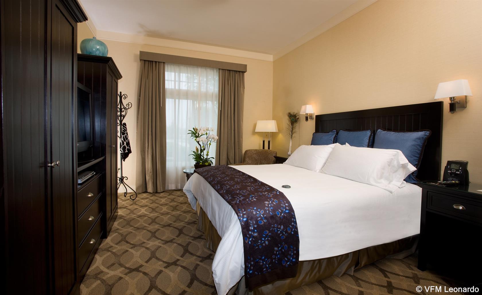 West Inn & Suites by null