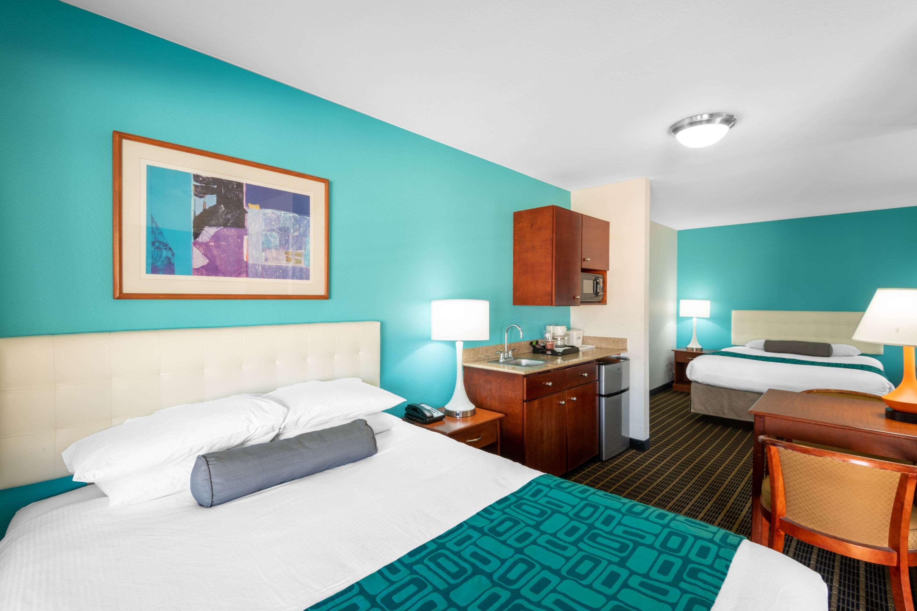 Howard Johnson & Suites by Wyndham St. George