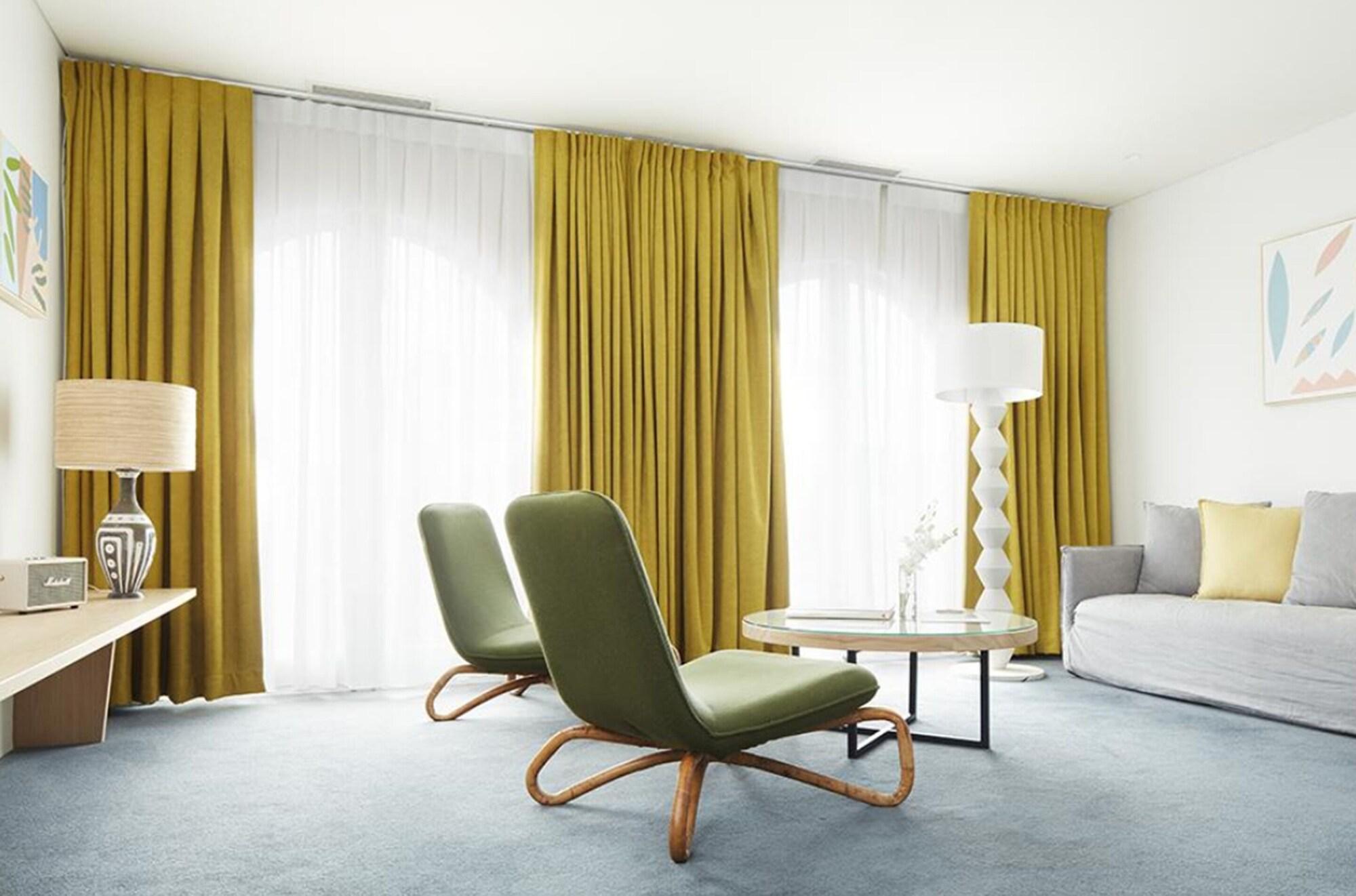 Hotel Ravesis by null