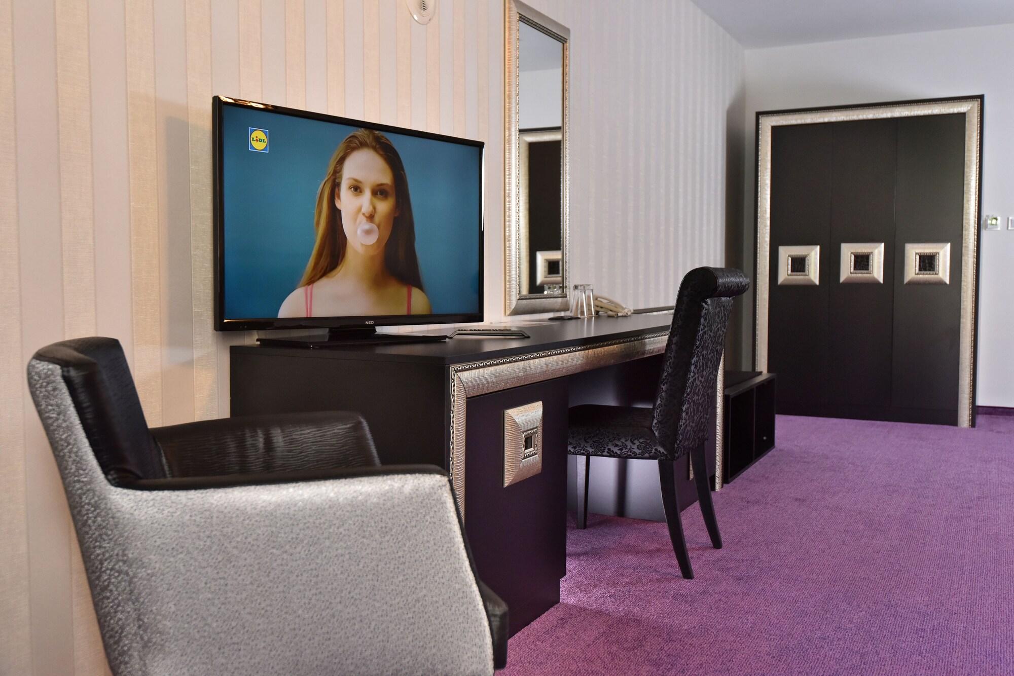 Hotel Elegance by null