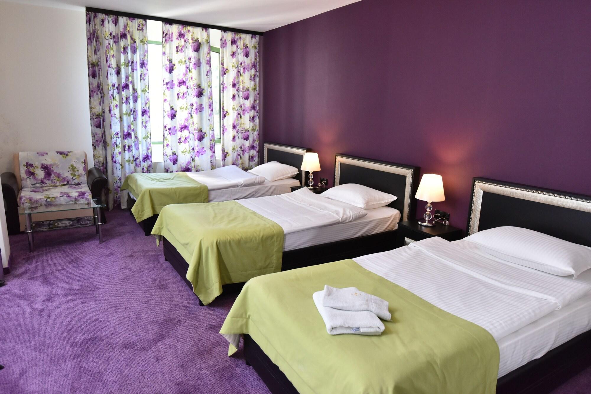 Hotel Elegance by null