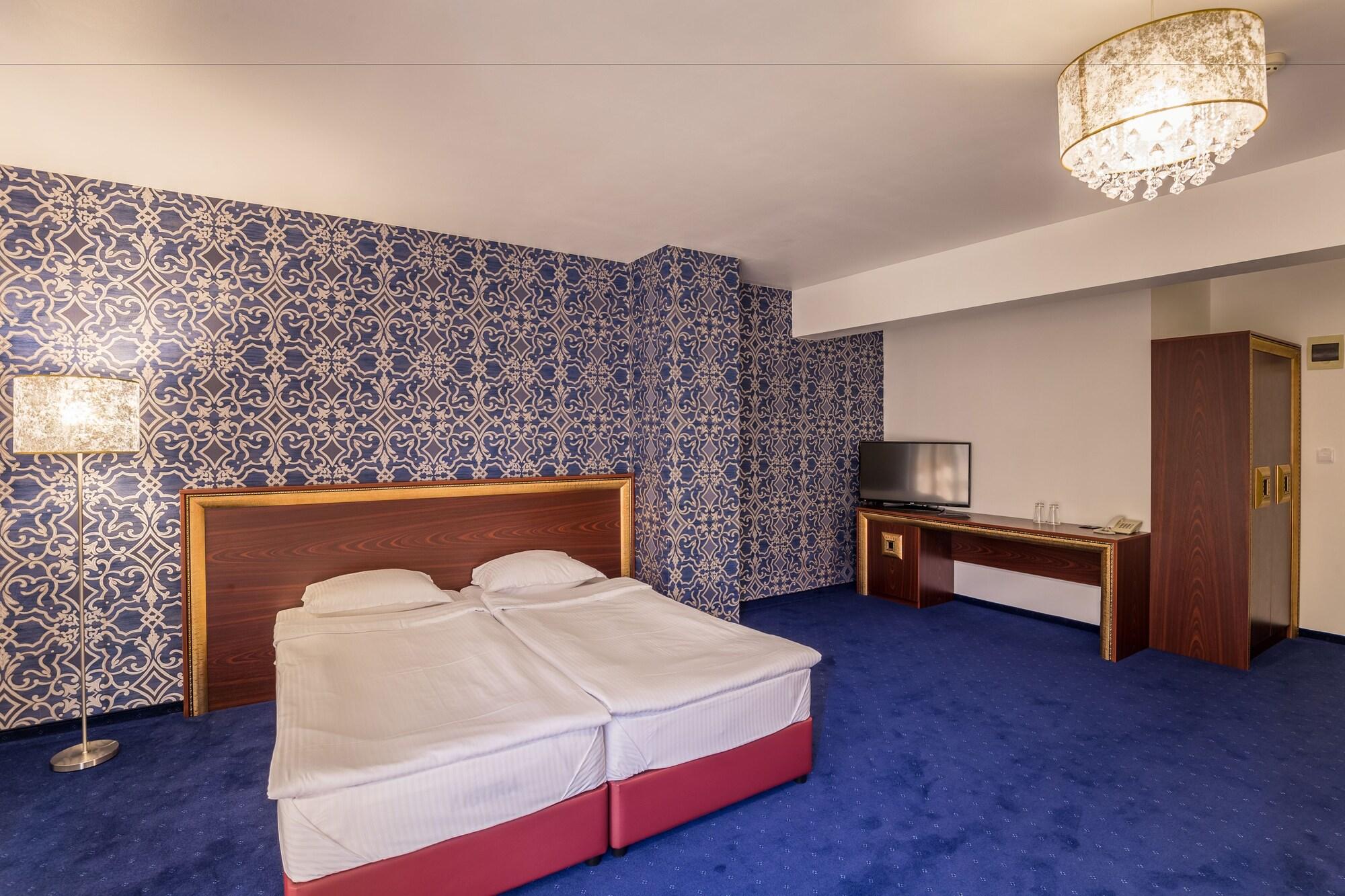 Hotel Elegance by null