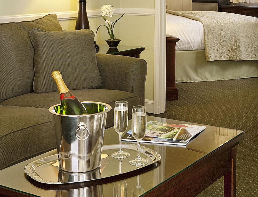 Lavender Inn by the Sea by null