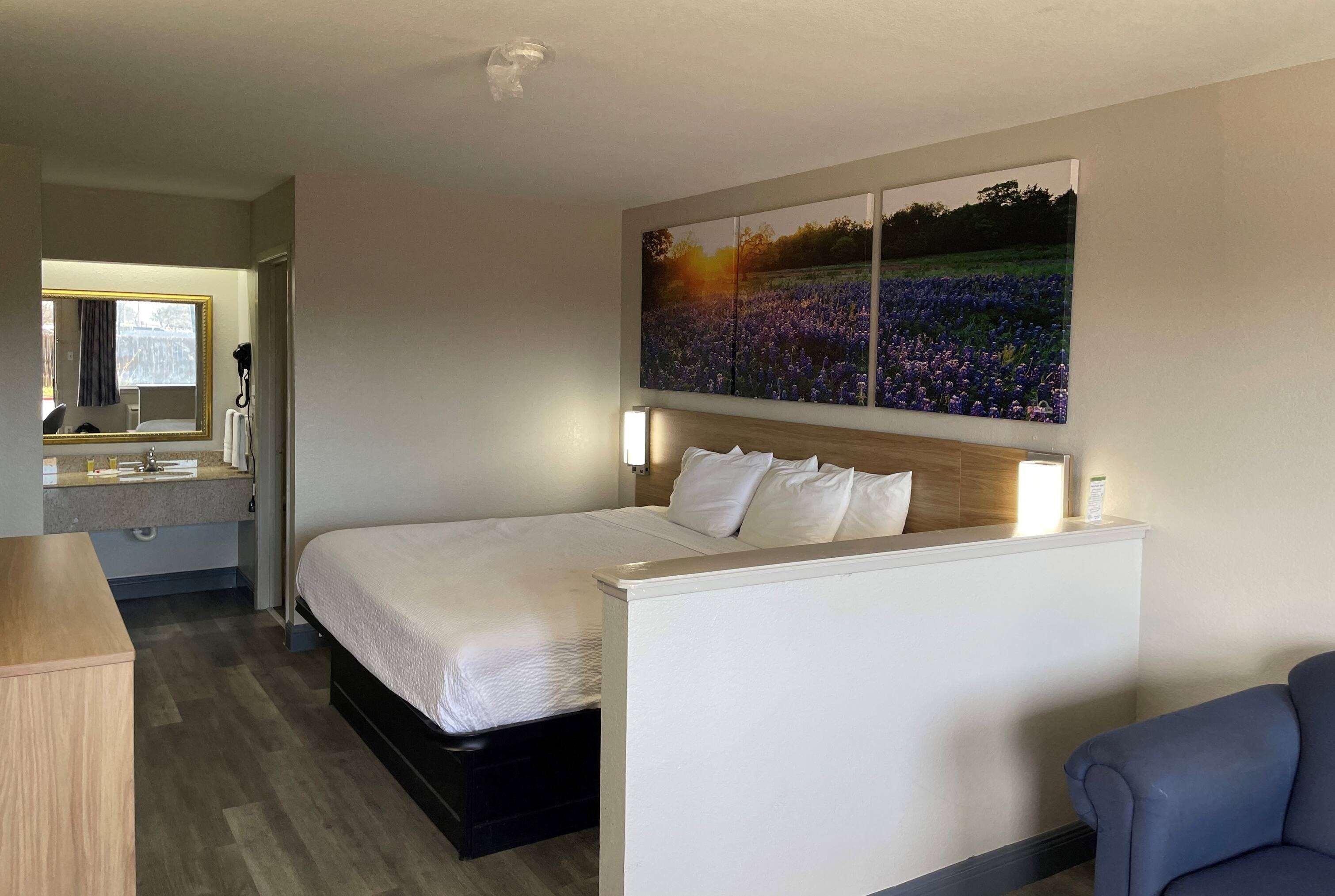 Days Inn by Wyndham San Antonio